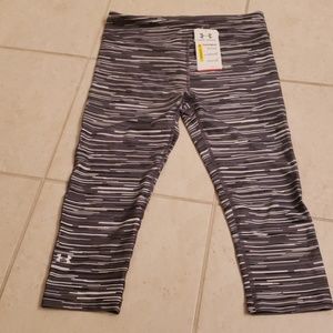 Under Armour Pants - Women's Under Armour compression rights. NWT. Med. Under Armour Pants - Women's Under Armour compression rights. NWT. Med.